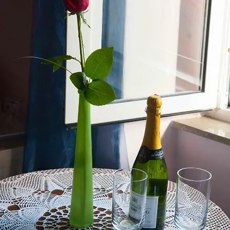 Buga And Tuga 3* سبليت