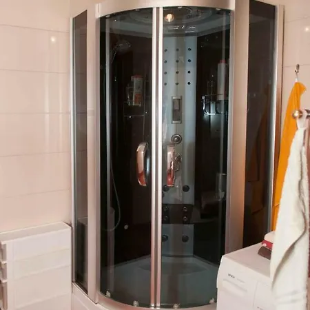 Buga And Tuga سبليت