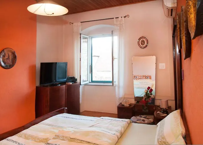 Buga And Tuga ゲストハウス 3*